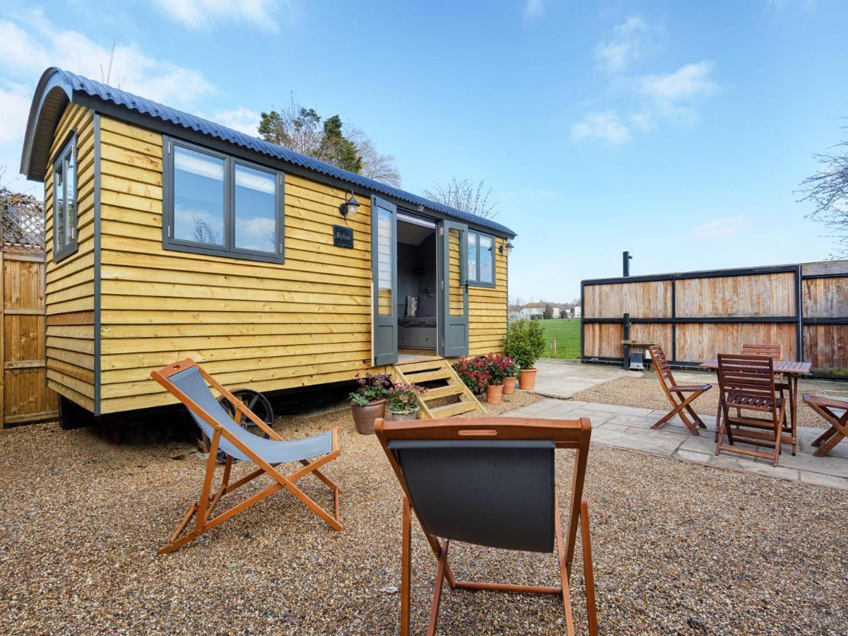 Pass The Keys Whitstable Shepherds Hut Minutes From The Harbour Vila Exterior foto