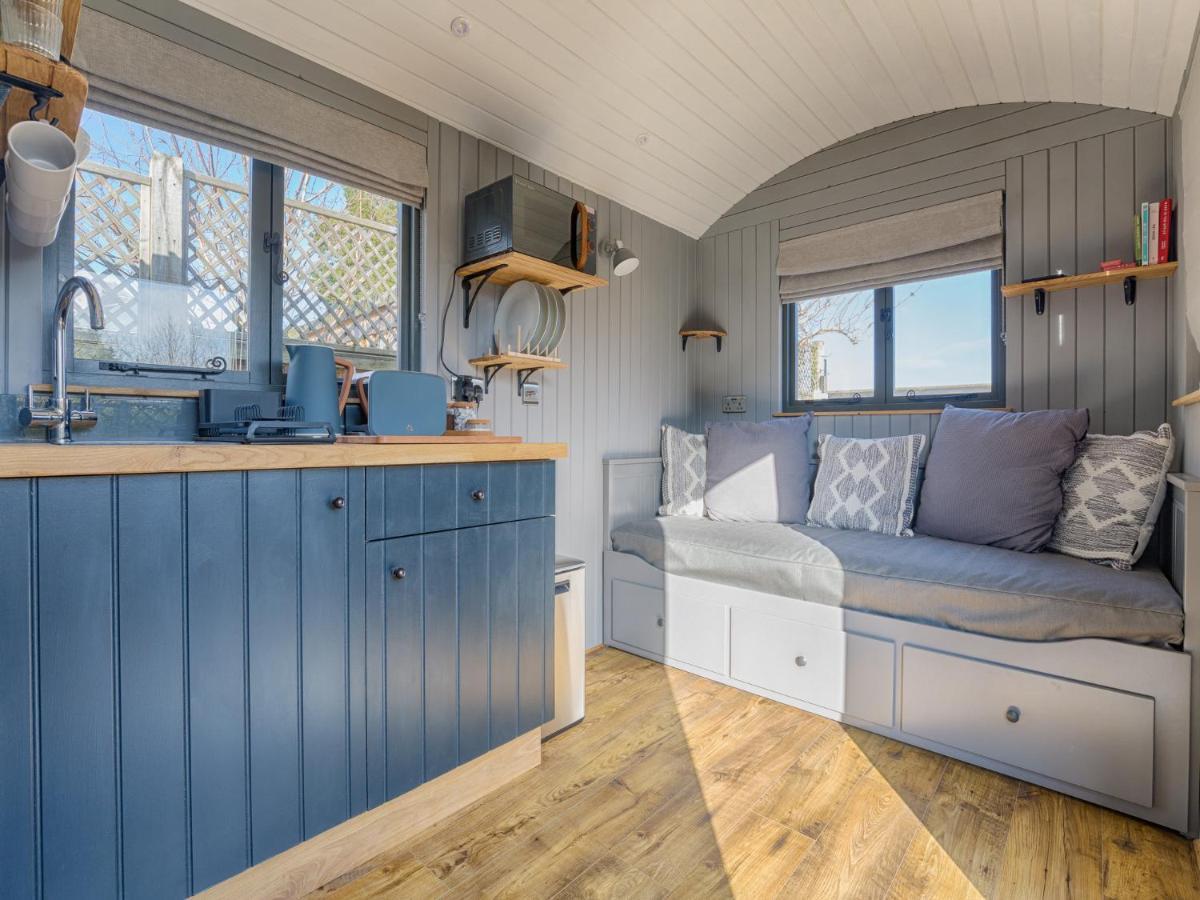 Pass The Keys Whitstable Shepherds Hut Minutes From The Harbour Vila Exterior foto