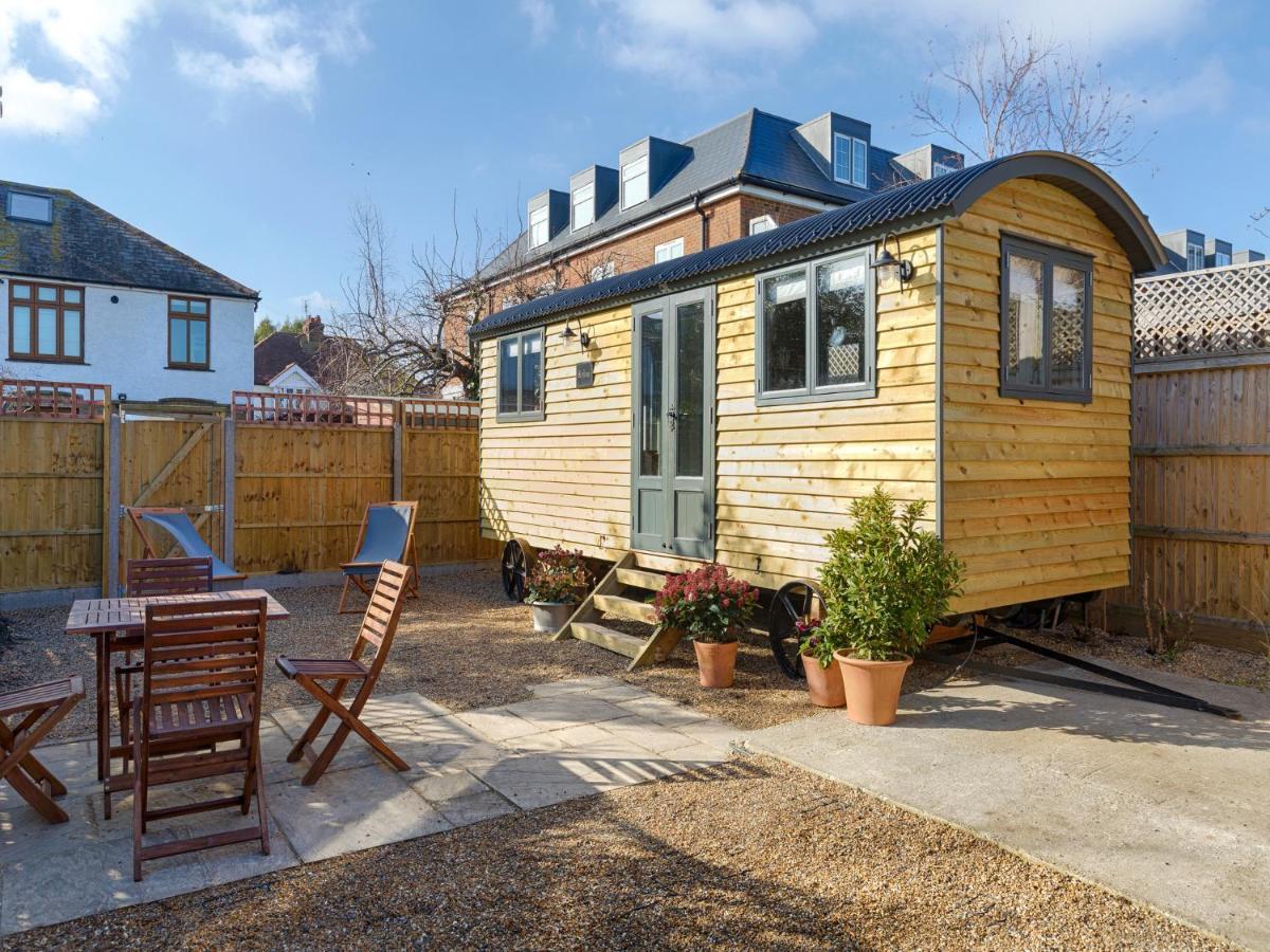 Pass The Keys Whitstable Shepherds Hut Minutes From The Harbour Vila Exterior foto