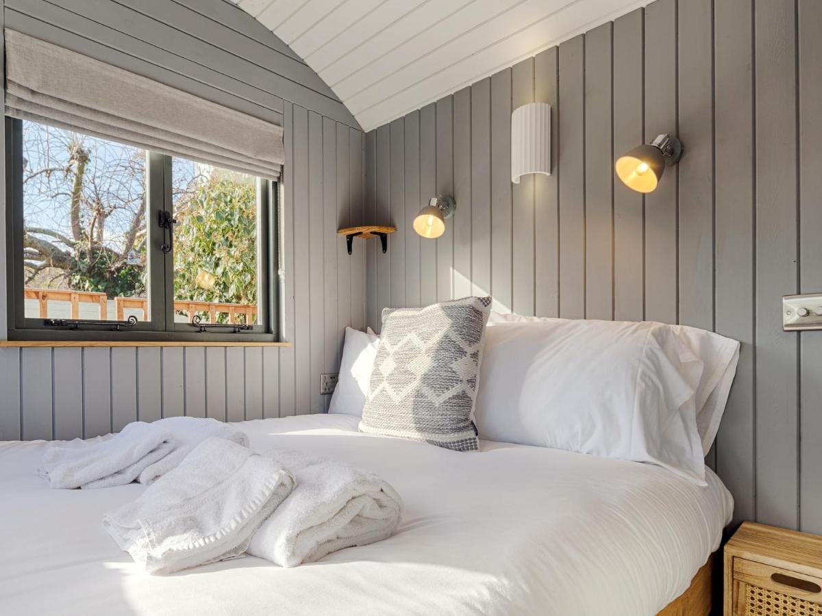 Pass The Keys Whitstable Shepherds Hut Minutes From The Harbour Exterior foto