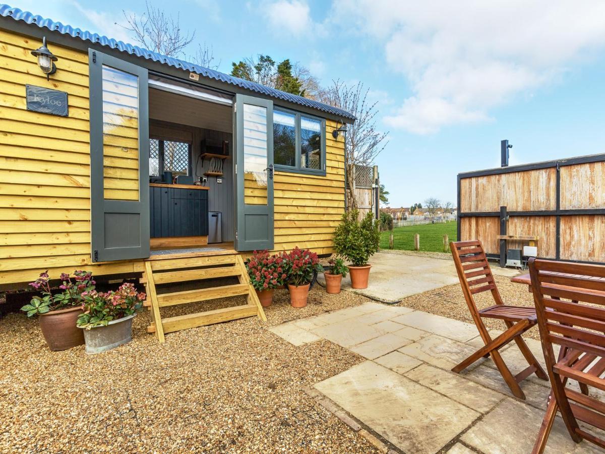 Pass The Keys Whitstable Shepherds Hut Minutes From The Harbour Vila Exterior foto